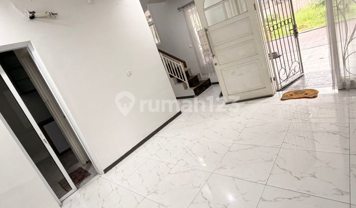 For Rent 2-Story House Semi-Furnished Renovated in Samara Village Gading Serpong