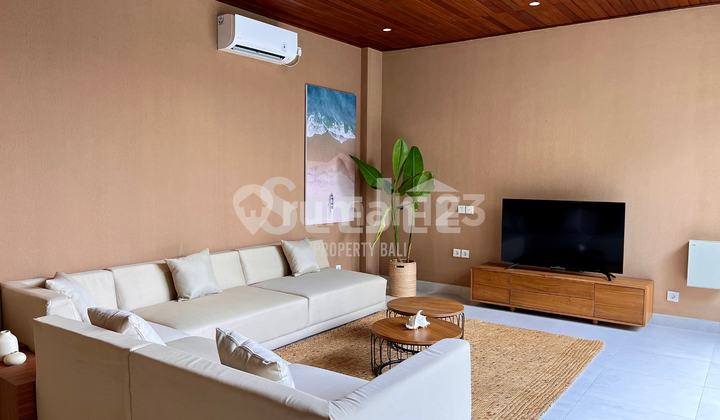  LIMITED-TIME OFFER - LUXURY VILLA IN CANGGU FOR 30-YEAR LEASEHOLD - SVLC069