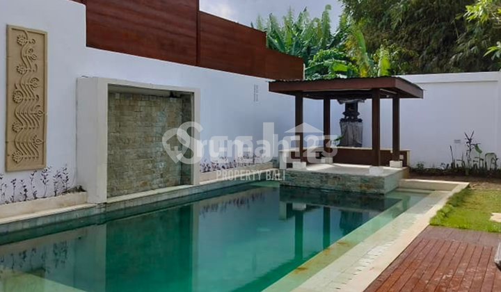 VILLA MEWAH 3 KAMAR TIDUR DENGAN AKSES PRIBADI DAN KOLAM RENANG – SVLK029