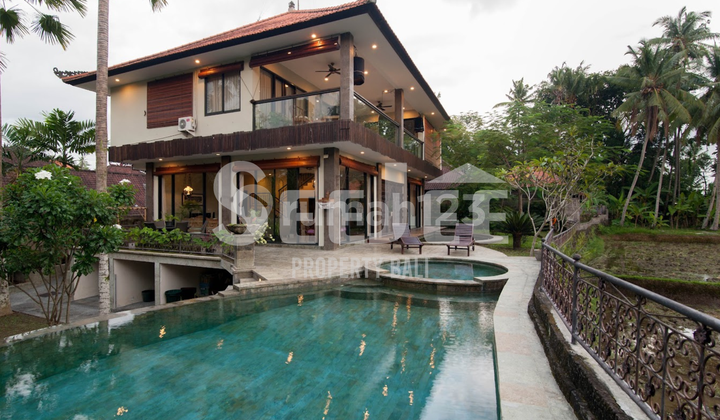  LUXURIOUS VILLA IN UBUD WITH BREATHTAKING RICEFIELD VIEWS – SVFU004