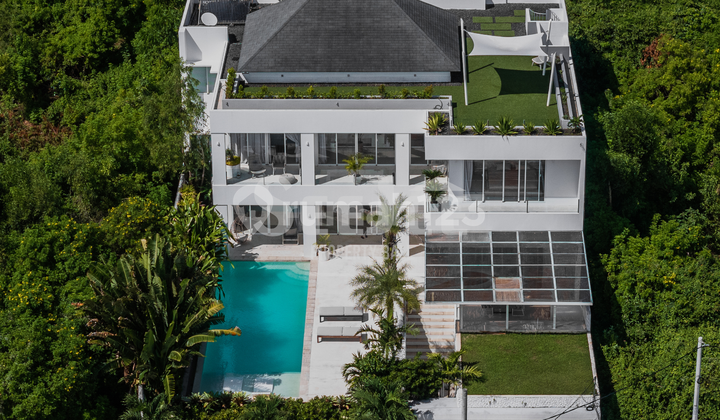 VILLA SURROUNDED BY JUNGLE & OCEAN VIEW – SVFB012