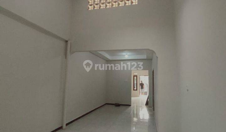  Rumah Baru Semi Furnished di Harapan Baru 2