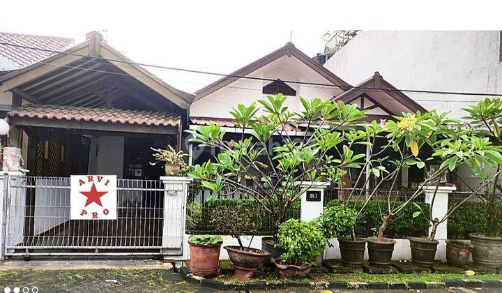  Rumah Semi Furnished Bagus di Kemang Pratama SHM - Sertifikat Hak Milik 1