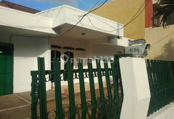 Rumah Bagus Di Komplek Jakapermai di Jaka Sampurna 2