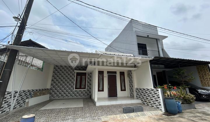 Nice Renovated House In Baliwerty Cluster in East Bekasi