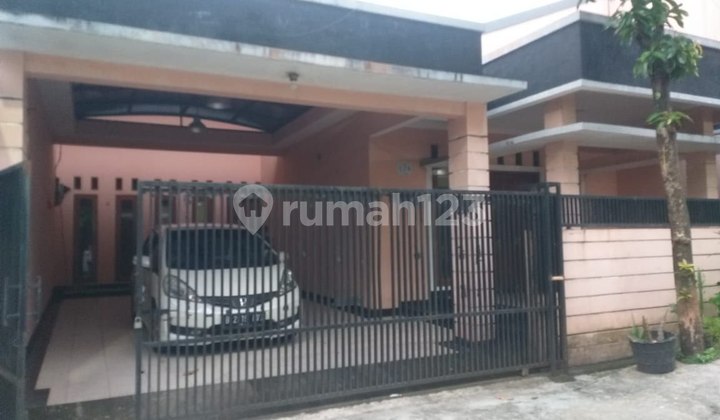 Nice Ready-to-Occupy House in Jtbening Permai Complex in Bekasi Nice Ready-to-Occupy House in Jtbening Permai Complex in Bekasi
