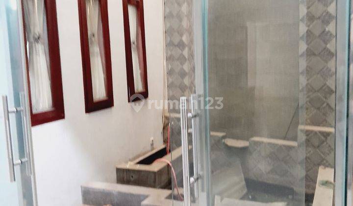 foto lainnya rmh  besar 2 lantai taman