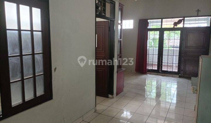 Rumah 2 Lantai Jl Dr Djujunan Dalam Besar Murah  1