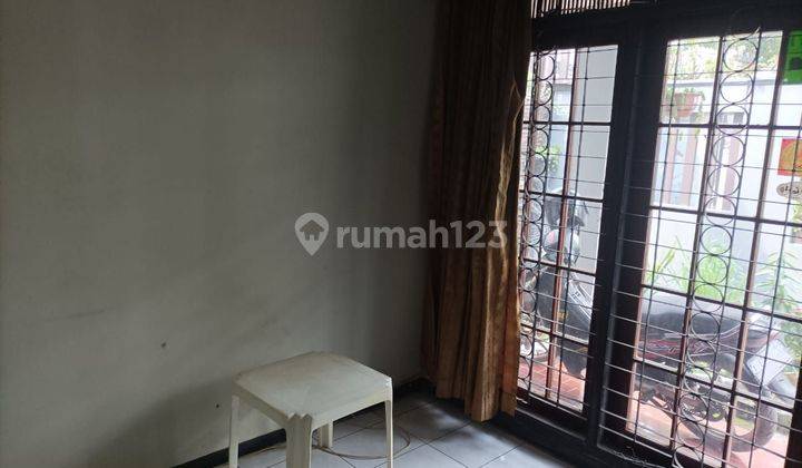 Disewakan Rumah 2 Lantai Jl Dr Djujunan Dalam Besar Murah  2