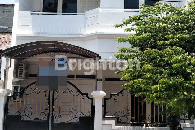 RUMAH 2 LANTAI SIAP HUNI, TERAWAT DEKAT UNIVERSITAS WIJAYA KUSUMA 1