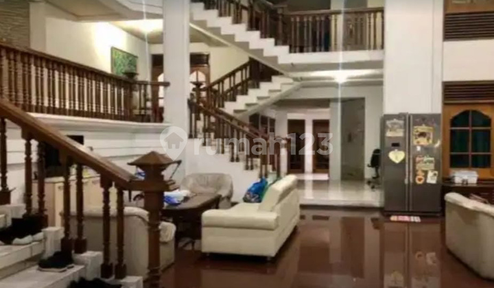 RAYA DARMO DEKAT BCA DARMO SURABAYA