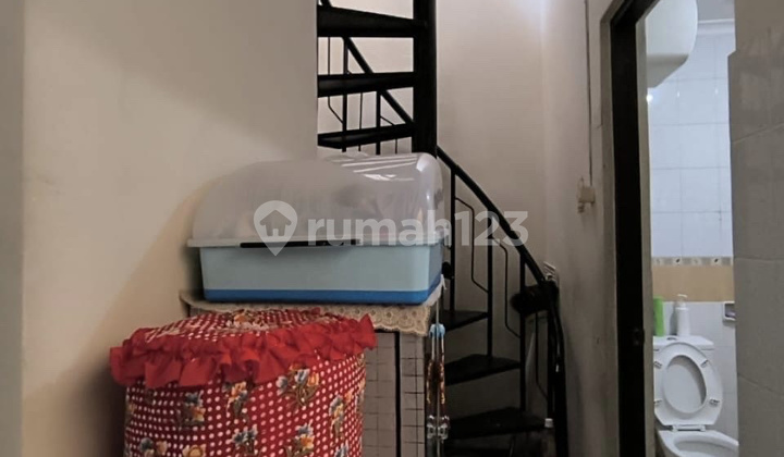 Shop House for Sale Raya Darmo Surabaya: The Golden Location for Your Business 2