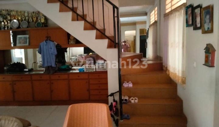 Rumah Darmo Baru Barat: 5 Kamar, 2 Lantai, KPR, Bebas Banjir 2