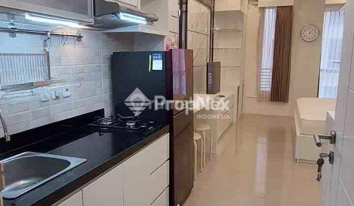dapur apartemen di my tower, sier