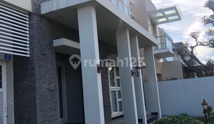 Puri Galaxy Surabaya: Rumah Besar 5Kt Semi Furnished Utara