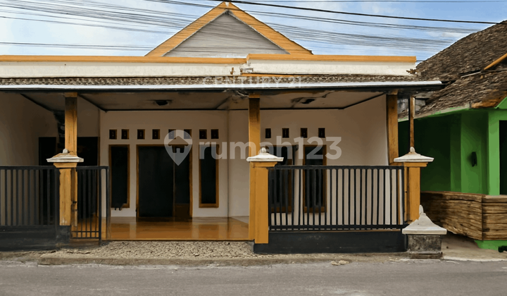 3BR House in Berbah, Only 50 Meters from Jogja Wonosari Main Road