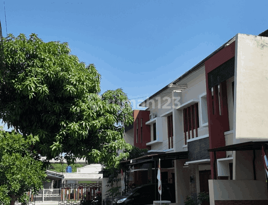 Rumah 2 Lt Seberang JEC Lingkungan Perumahan One Gate System 1