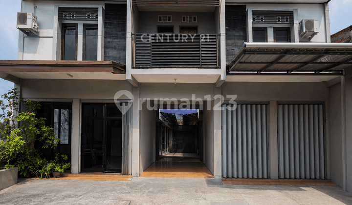 Boarding House with 28 Rooms and Shop Houses Within the Ringroad Near JEC Boarding House with 28 Rooms and Shop Houses Within the Ringroad Near JEC
