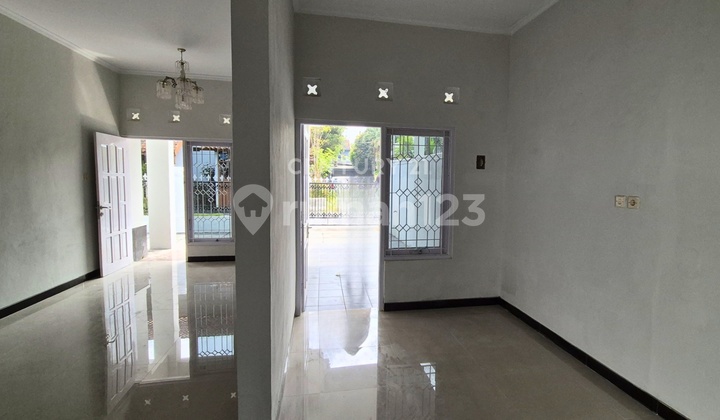House in the Wedomartani Housing Estate, 750m to Budi Mulia Dua Junior High School 2