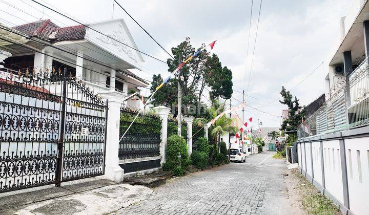 Rumah 2 Lt Dgn Kolam Renang Di Pogung Baru 500 M Dari UGM 2