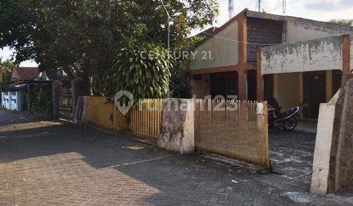 Tanah Dan Bangunan Di Samirono Hanya 300 M Ke UNY Cocok Untuk Kos Tanah Dan Bangunan Di Samirono Hanya 300 M Ke UNY Cocok Untuk Kos