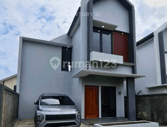 New 2-Story House in Maguwoharjo, Ideal for Living