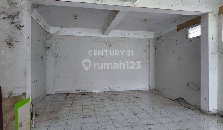 Ruko 3 Lt Dengan Fasilitas Basement 1 Km Dari Kampus UGM 2