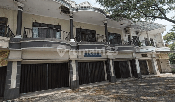 Shop House by the Southern Ring Road, Only 700M to UAD Campus 4 Shop House by the Southern Ring Road, Only 700M to UAD Campus 4