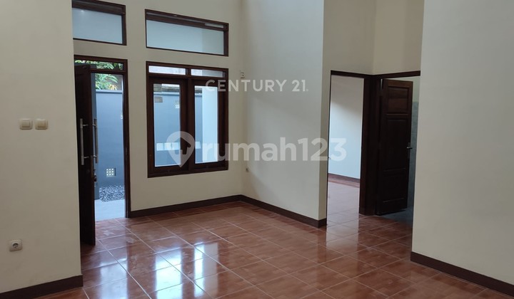 LB 80m2 House for Residence in Wedomartani Near Model Elementary School 2