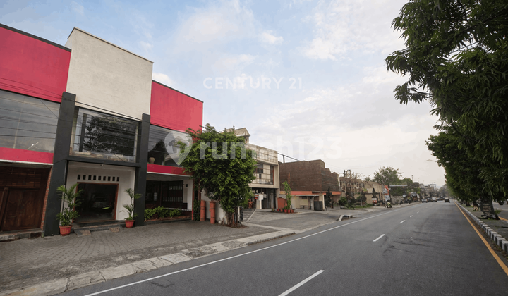 Premium 2-Story Shop House Near Plaza Ambarukmo Mall, Ideal for Business 2