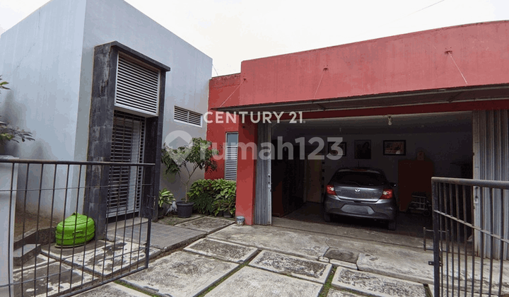 Furnished Corner House in Pogung Only 1km to UGM