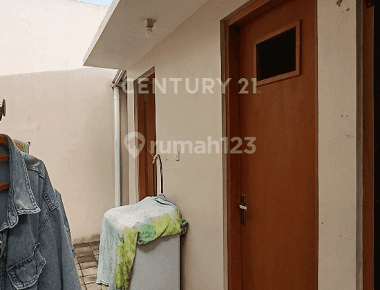 Dijual Rumah 2 Lantai 3 Kamar Cocok Untuk Guesthouse 2