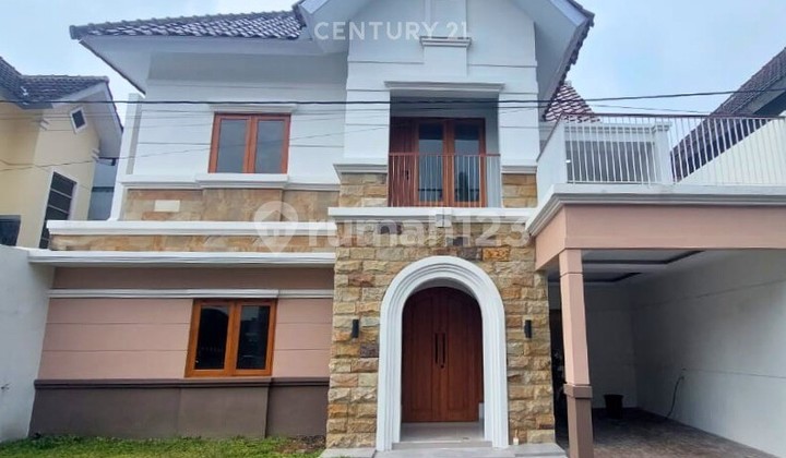 House with One Gate System in a Residential Area in Seturan House with One Gate System in a Residential Area in Seturan