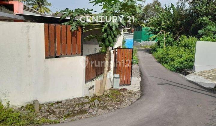 Rumah Dgn LB 110 M2 Area Pemukiman Di Pandowoharjo Untuk Hunian 2