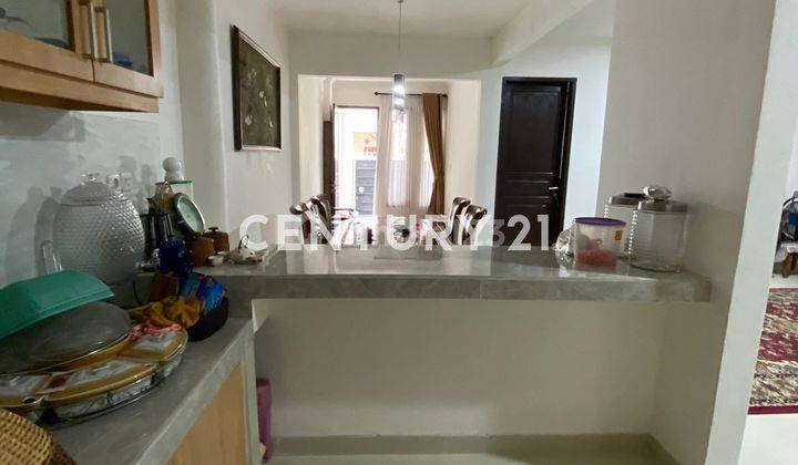 Rumah Cantik 2 Lantai 6 KT Di Larangan Tangerang Sc13527 2