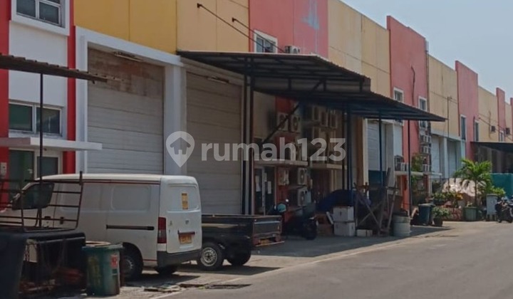 Di SEWA GUDANG DI BIZPARK GREEN SEDAYU CITY Di SEWA GUDANG DI BIZPARK GREEN SEDAYU CITY