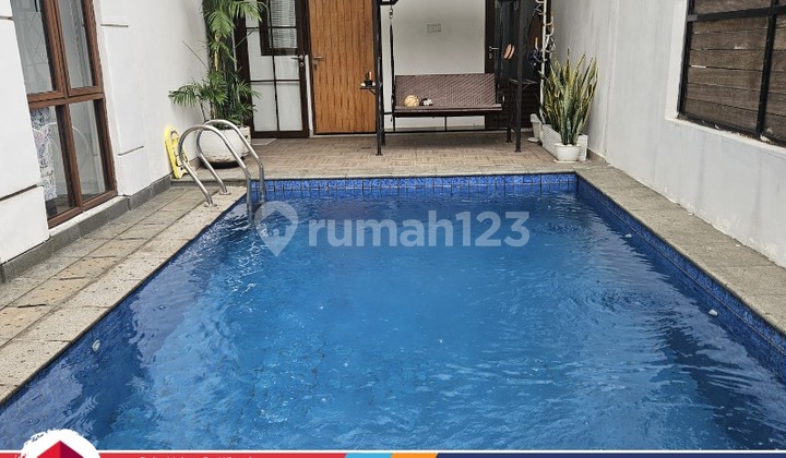 Jual rumah ada kolam renang di Victoria Metland Mentenag, Cakung Jual rumah ada kolam renang di Victoria Metland Mentenag, Cakung