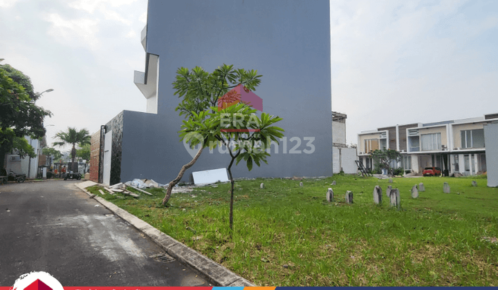 Kavling Murah Banting Harga Depan Taman Lebar 170m2 Di Yarra Jgc 1