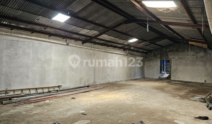 Ready-to-Use Warehouse for Rent, Strategic Location on Majapahit Street, North Semarang – 10235 1