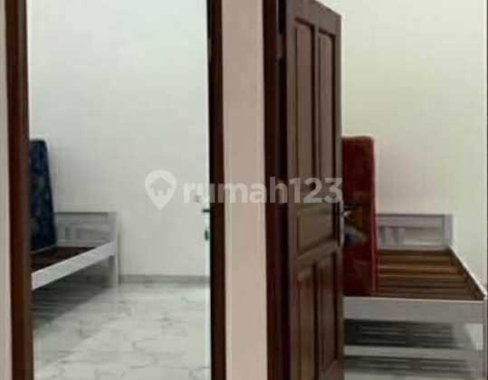 Rumah Siap Huni dan Nyaman Daerah Semarang Selatan - 11353 2