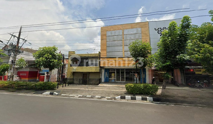 For Rent: Ready-to-Use Shop House, Jl. M.T. Haryono, Central Semarang – 10228. 2