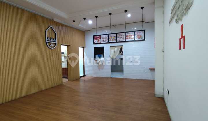 Strategic Shophouse, Ready to Use and Suitable for Business in Candisari Area-11107 2