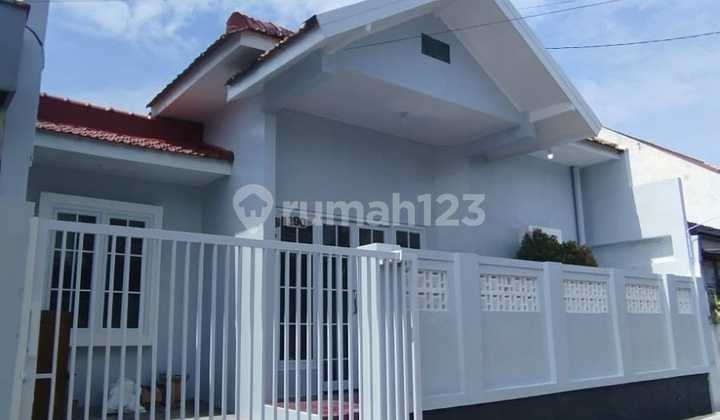Rumah Siap Huni dan Nyaman Daerah Tanah Mas Semarang - 11341 1