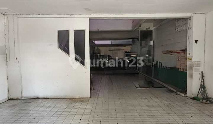 Strategic Shop House, Suitable for Business in Central Semarang Area – 10718 2