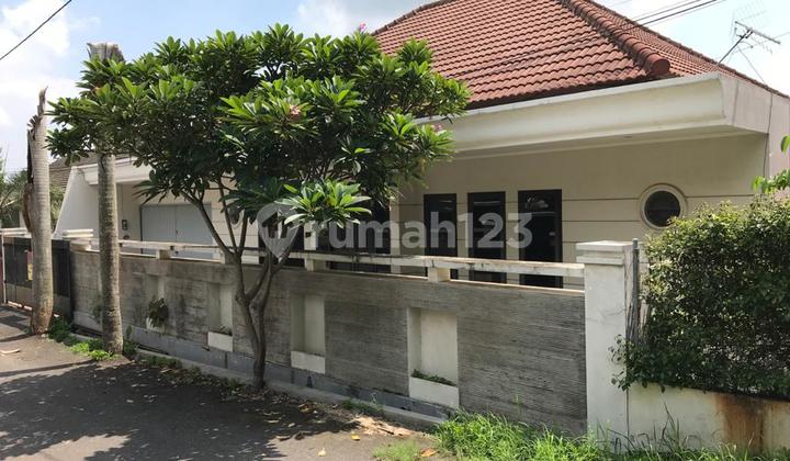 Ready-to-Occupy and Comfortable Home in Bukit Sari Semarang - 8176 1
