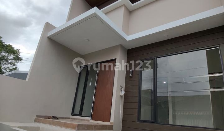 Rumah Siap Huni dan Nyaman Daerah Tanah Mas Semarang Utara - 11146 1