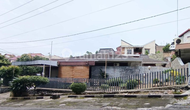 Rumah Nyaman Daerah Kelud Semarang Selatan - 11187 1