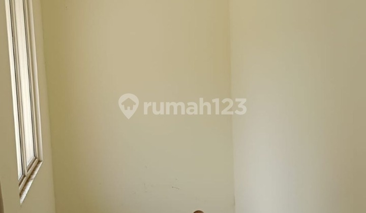 2-Story House for Rent, Strategically Located and Flood-Free in Samata Cluster, Harapan Indah Bekasi, Ready to Occupied Fully Renovated 2