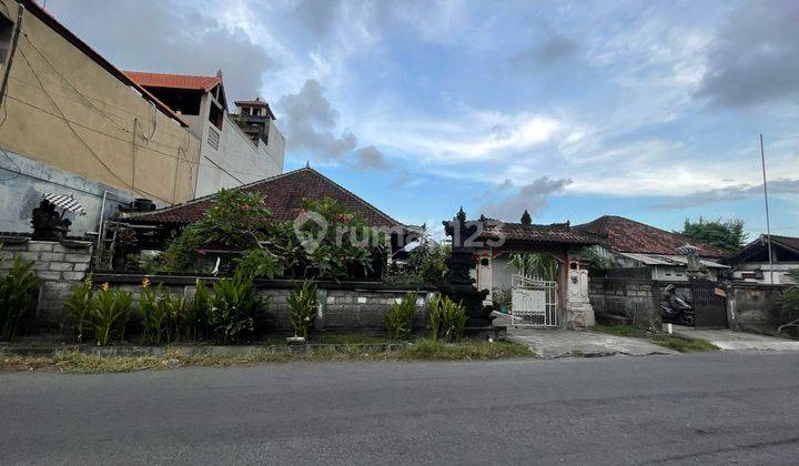 Very strategic land for sale on Jalan Gelogor Carik 1