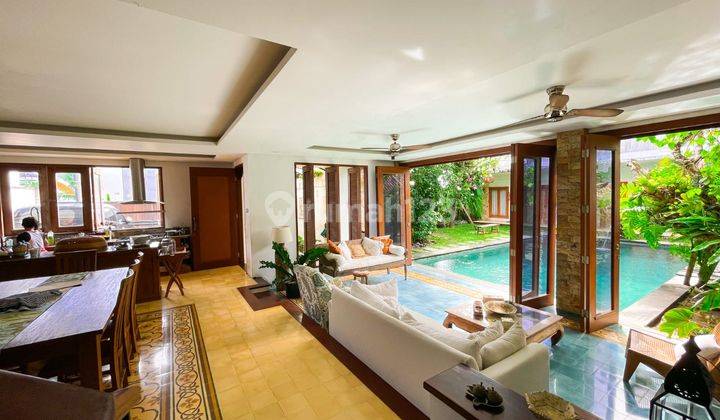 Villa Cantik Sangat Strategis Umalas Bali 1